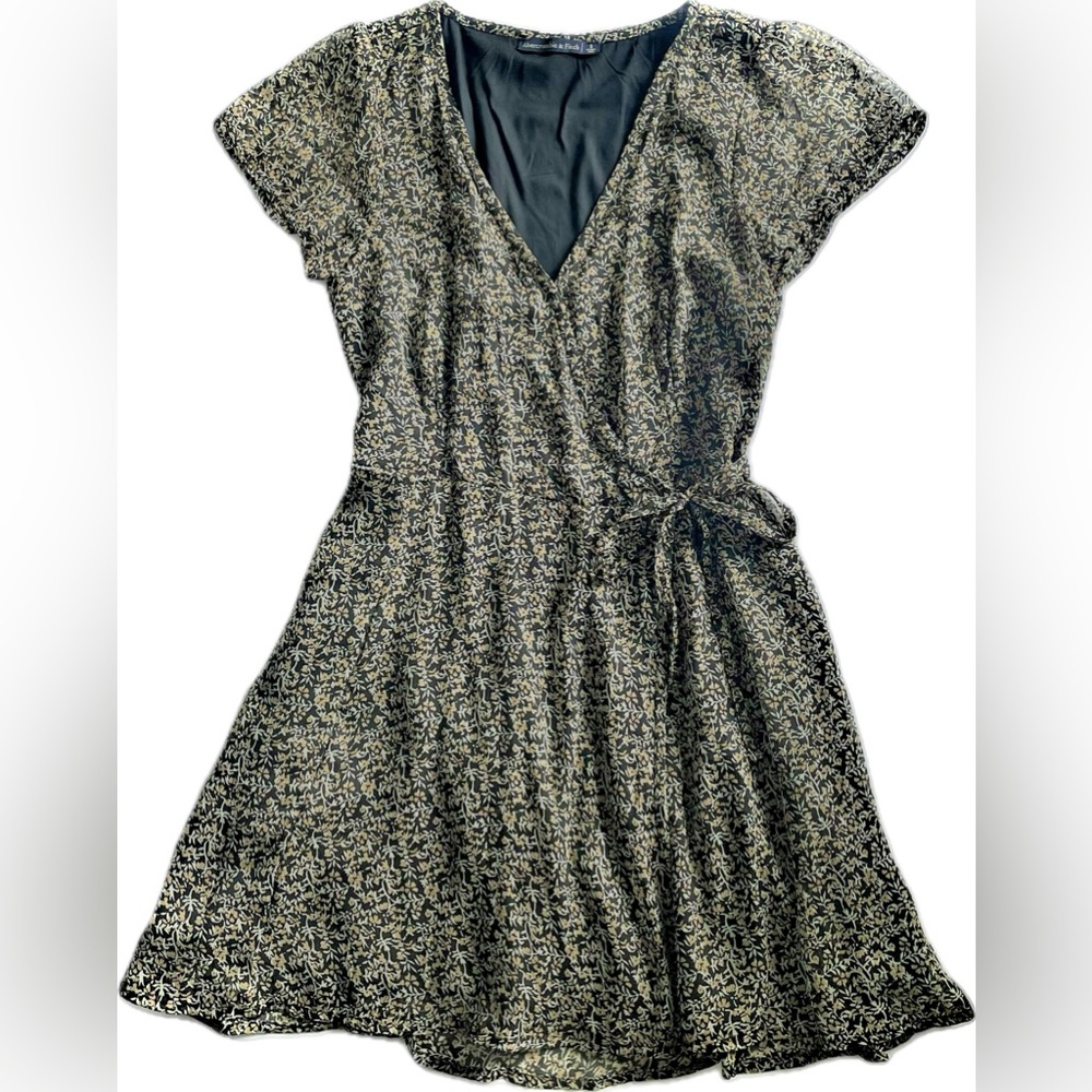 Abercrombie floral wrap dress